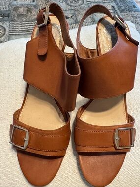 Vince Camuto Tan Leather Buckle Slingback Sandals
